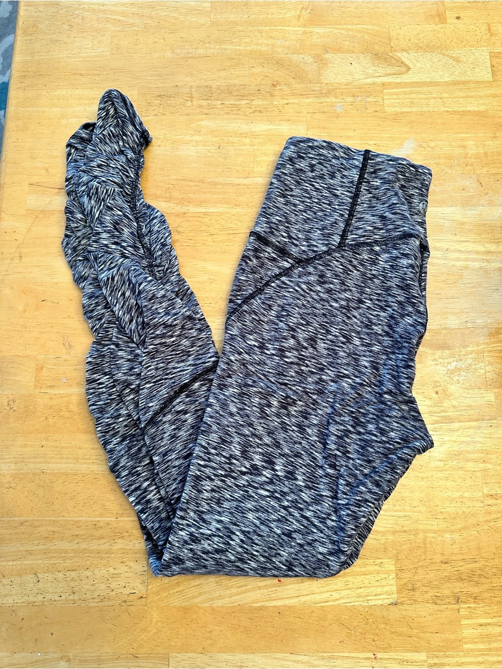Lululemon leggings size 8